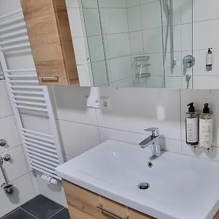 Flat11 4-zi Messe Karlsruhe דירה